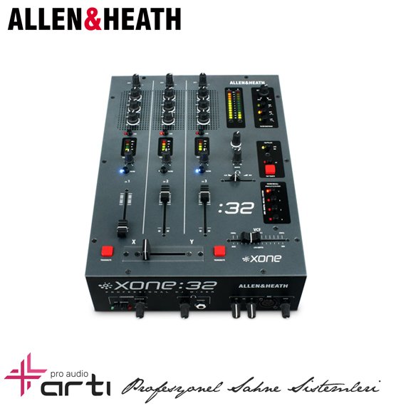 XONE32 DJ Mixer