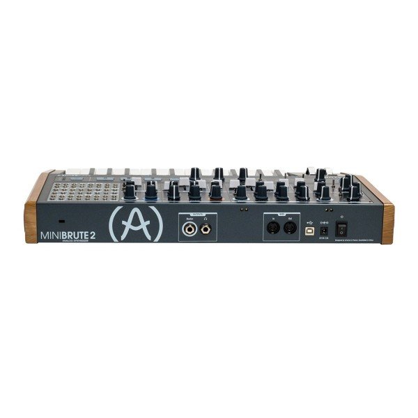 MiniBrute 2 Analog, semi modular Hybrid Synth