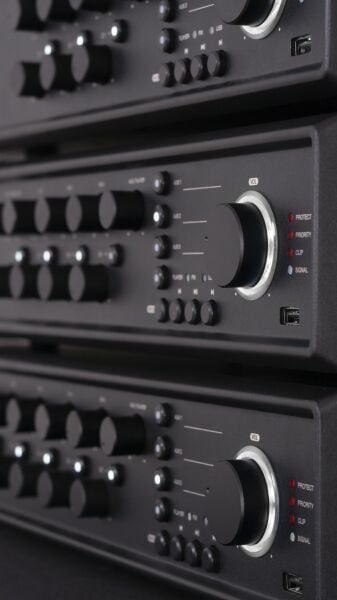 MAX-120Z 120 Watt Çok Bölgeli Amfi (3 Bölge)