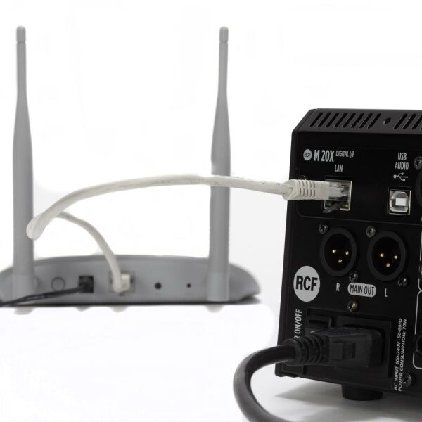 M 20X 20 Kanal Digital Mixer