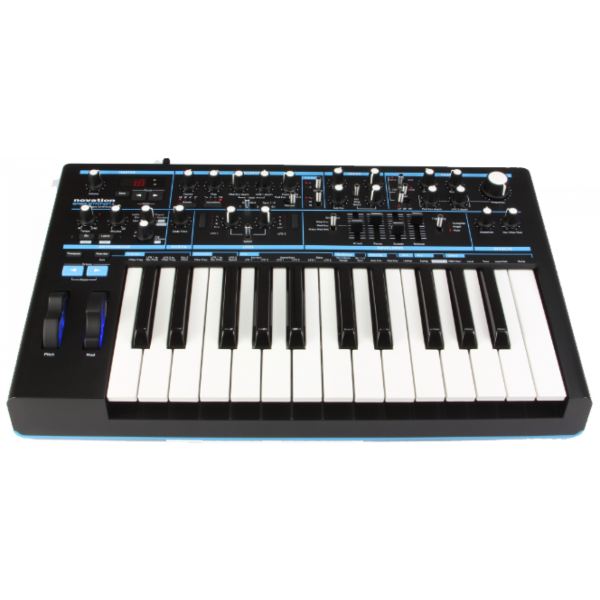 BASS STATION 2 Synthesizer