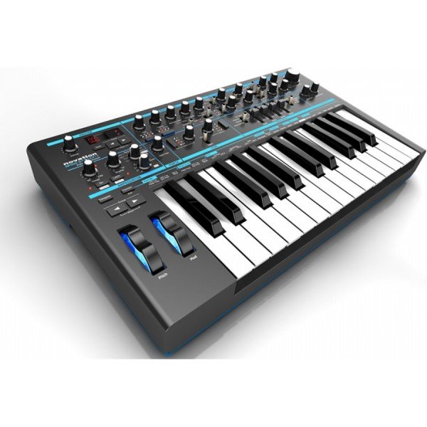 BASS STATION 2 Synthesizer