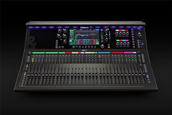 SQ7+ 48 Kanal Dijital Mikser RackUltra FX