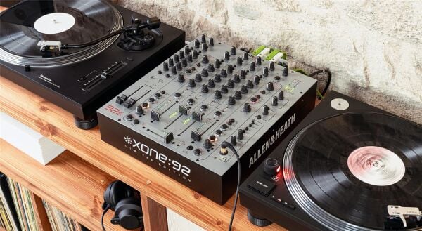 Xone:92 Limited Edition 4+2 Kanal Analog DJ Mikseri