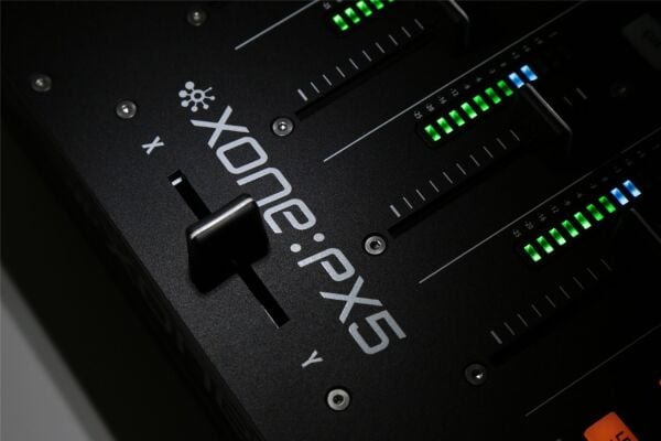 Xone:PX5 4+1 Kanal Efektli Analog DJ Mikseri