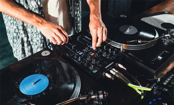 Xone:24 2+1 Kanal Analog DJ Mikseri