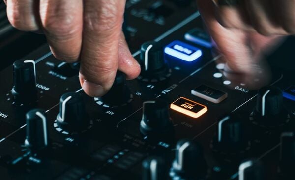 Xone:24 2+1 Kanal Analog DJ Mikseri