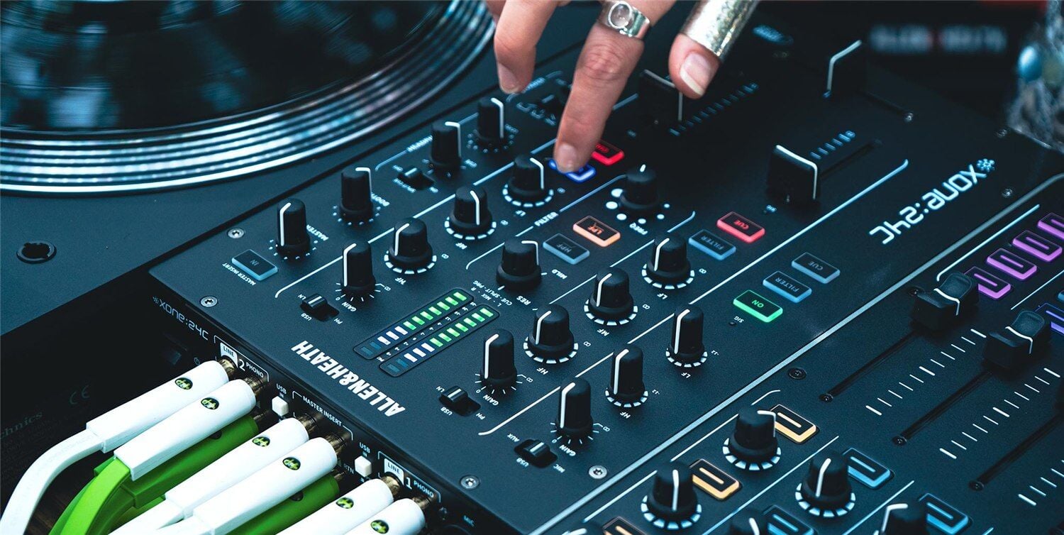 Xone:24C 2+1 Kanal USB Analog DJ Mikseri